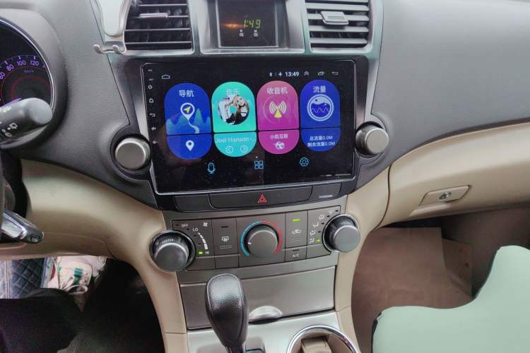 Used Toyota Highlander 2013 2.7L Two-Wheel Drive 5-Seater Purple Gold Edition Audio And AC Panel