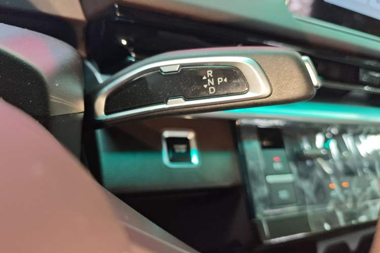 Used Farizon Geely Xingfu Hao 2024 Hovey Edition 66.57 kWh (Full Vehicle Version) 7 Seats
