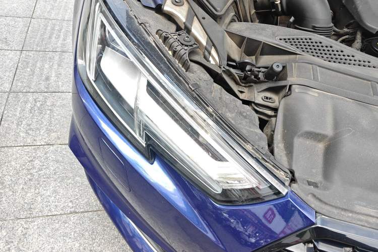 Used Audi A4L 2018 30th Anniversary Edition 40 TFSI Fashion Model Right Front Headlight