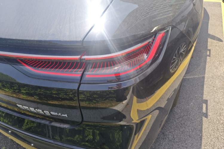 Used Geely Galaxy 8 2025 130km EM-i Deluxe Edition
