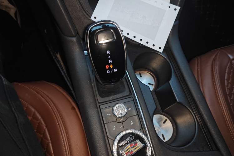 Used Cadillac XT5 2020 Revised Version 28T Luxury Edition Gear Lever