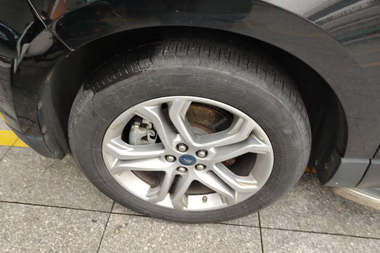 Used Ford Edge 2018 EcoBoost 245 Two-Wheel-Drive Titanium 7-Seater China VI Standard
