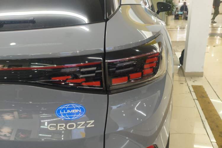 Used Volkswagen ID.4 CROZZ 2022 Long-Range PRO Edition Exterior 3