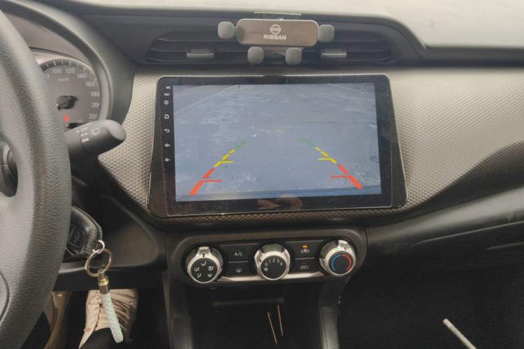 Used Nissan Kicks 2019 1.5L Manual Cool Edition