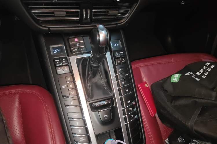 Used Porsche Macan 2018 Macan 2.0T