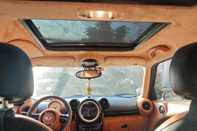 Used MINI 2010 1.6L COOPER Cheer
