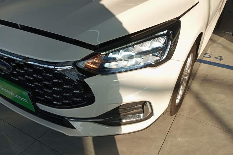 Used Ford Focus 2021 Sedan EcoBoost 180 Automatic Trendy Model