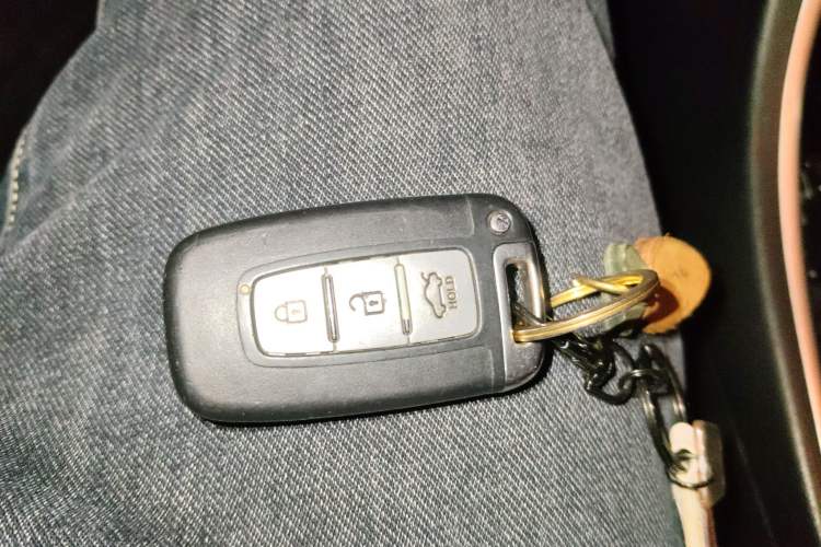 Used Hyundai Sonata 2013 2.4L Automatic Leading Edition China IV Standard
