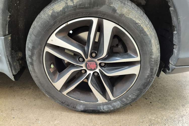 Used BYD Tang New Energy 2015 2.0T Four-Wheel-Drive Flagship Model