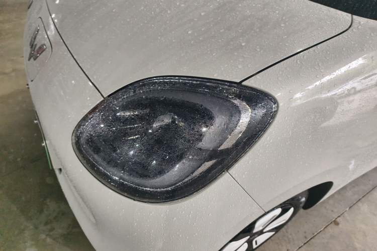 Used Wuling Hongguang MINIEV 2025 Four-Door Version Advanced Edition Left Front Headlight