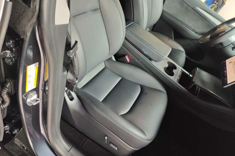 Used Tesla Model Y 2024 Rear-Wheel-Drive Version