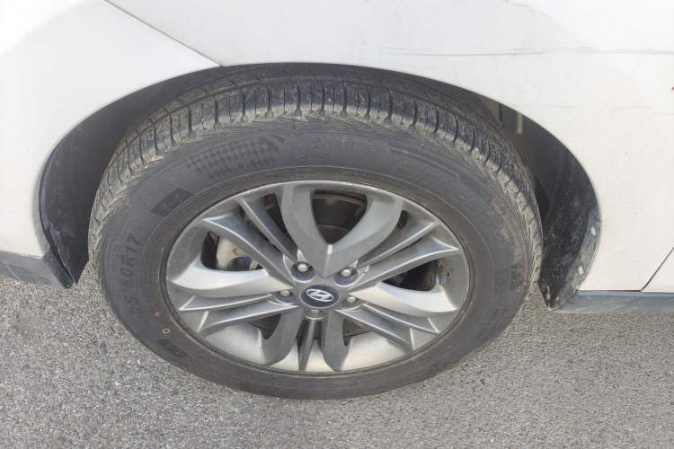 Used Hyundai ix35 2015 2.0L Automatic 2WD Smart Version China V Standard
