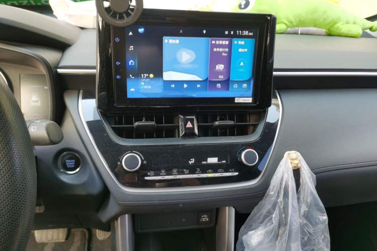 Used Toyota Corolla Cross 2022 2.0L Elite Edition Audio And AC Panel