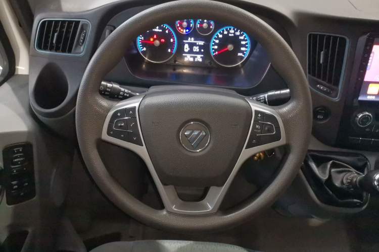 Used Foton Toano 2022 2.0T Manual Tongtu Multi-Function Long Wheelbase Mid-Roof Single-Tire 5/6/7/9-Seater 4F20TC3
