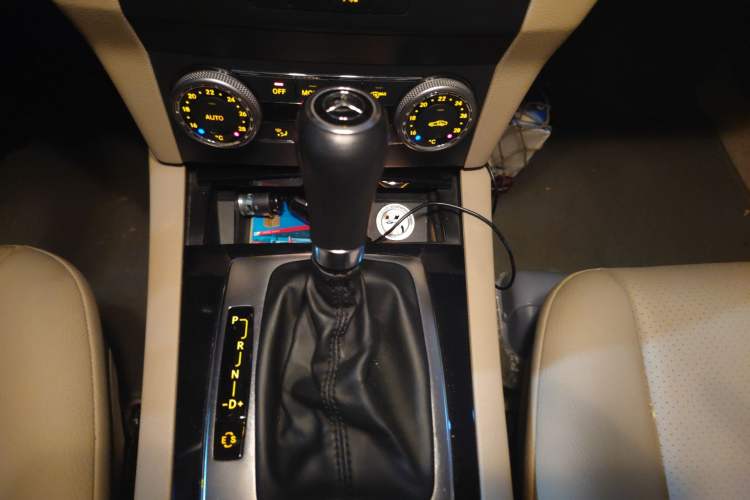 Used Mercedes-Benz GLK-Class 2011 GLK 300 4MATIC Dynamic Model
