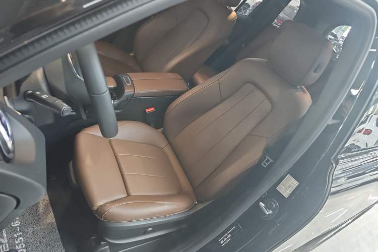 Used Mercedes-Benz GLB 2023 GLB 220 Sport Edition Left Front Seat