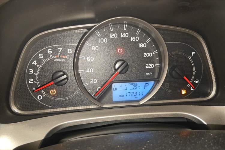 Used Toyota RAV4 2013 2.5L Automatic 4x4 Elite Edition Odometer Close Up