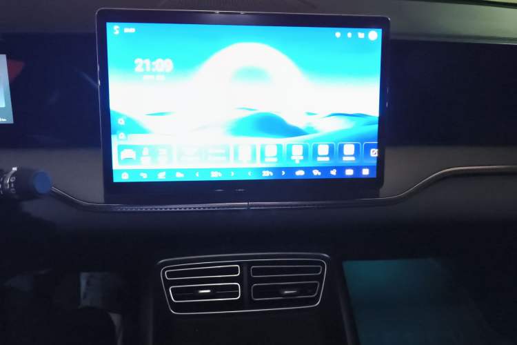 Used BYD Song Pro New Energy 2025 2nd Generation Intelligent Driving Version DM-i 75KM Leading Edition

