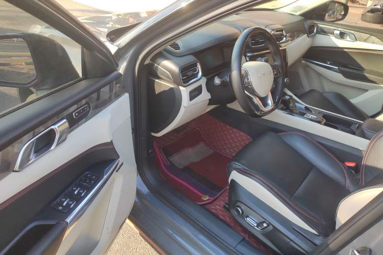 Used Lynk & Co 02 2018 1.5T DCT Two-Wheel Drive Zhaopu Version China V Standard
