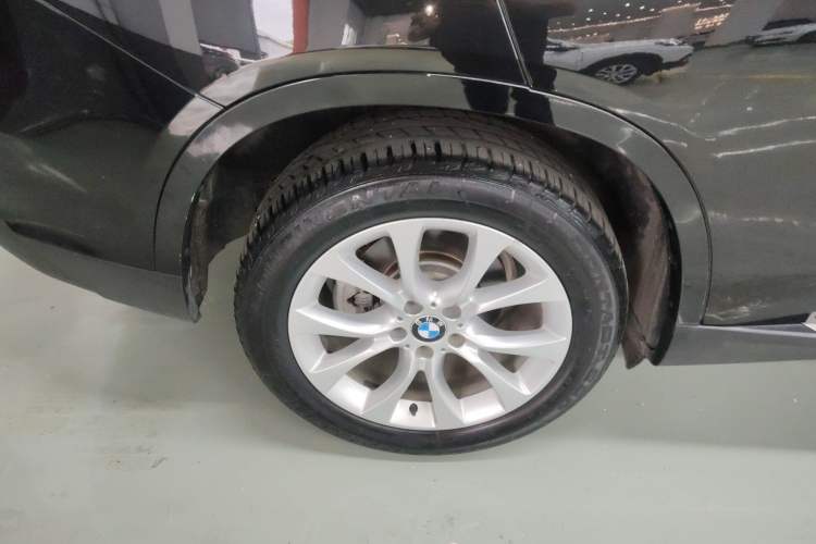 Used BMW X5 2018 xDrive28i Right Rear Wheel Hub