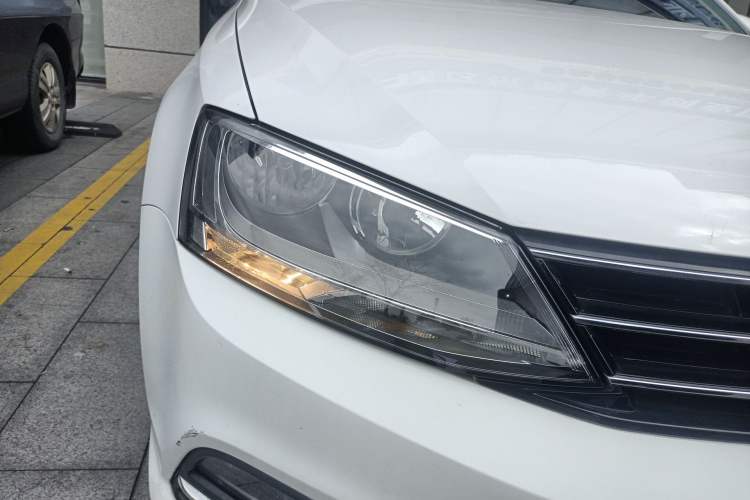 Used Volkswagen Sagitar 2017 1.6L Manual Comfort Model