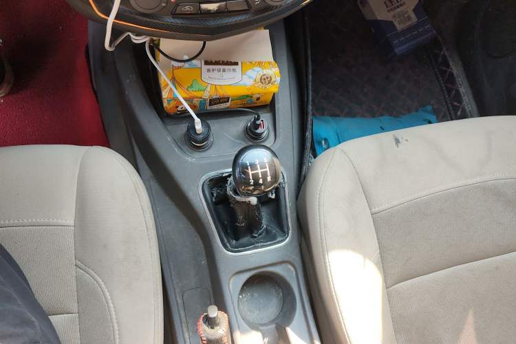 Used Wuling Hongguang 2014 1.2L Standard Model China IV