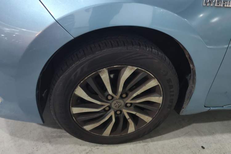 Used Toyota Corolla 2016 Dual-Engine 1.8L E-CVT Elite Edition Left Front Wheel Hub