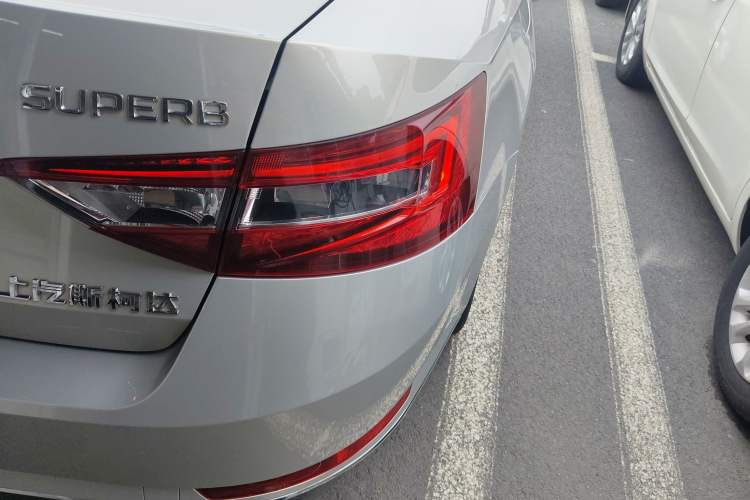 Used Skoda Superb 2016 TSI280 DSG Innovation Edition Exterior 3