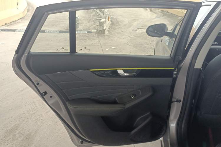 Used Dongfeng Aeolus Yixuan MAX 2021 Super-Efficient Dad Hybrid Edition