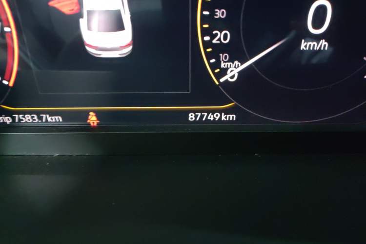 Used Volkswagen Magotan 2020 330TSI DSG Luxury Edition Odometer Close Up