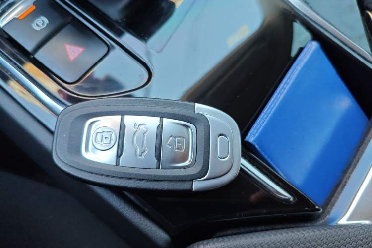 Used Hongqi E-QM5 2023 560km PLUS