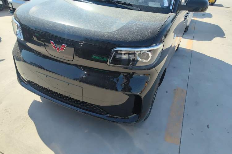 Used Wuling Zhiguang New Energy 2025 Model 305km Ambitious Edition Left Front Headlight