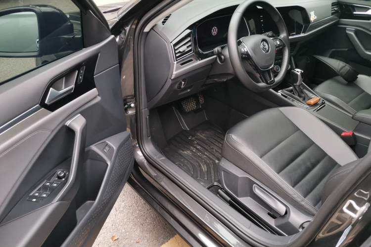 Used Volkswagen Sagitar 2021 280TSI DSG Comfort Connect Edition Driver Seat