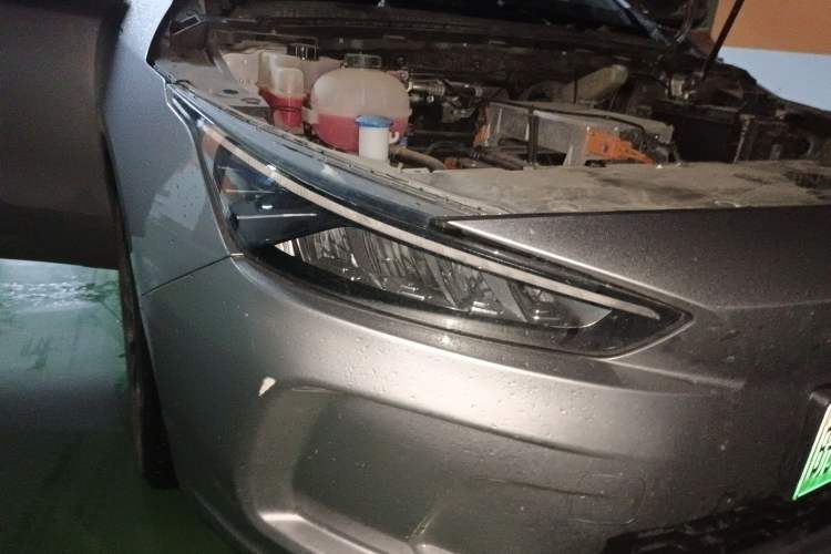 Used Geometry A 2022 Pro 430KM Commuter Edition Right Front Headlight