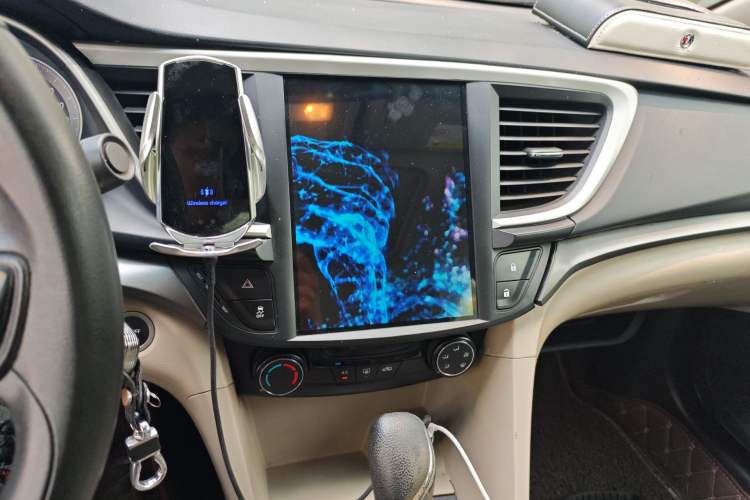 Used Buick GT 2017 15N Automatic Elite Version Audio And AC Panel