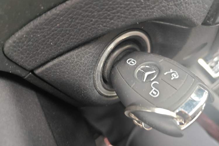 Used Mercedes-Benz C-Class 2011 C 200 CGI Fashion Model