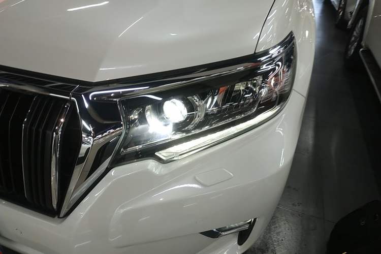 Used Toyota Prado 2018 3.5L Automatic TX-L with Rear-Mounted Spare Tire
