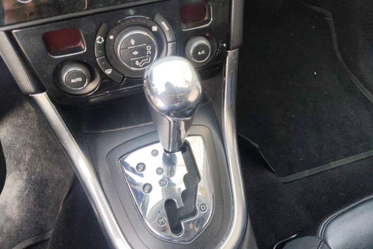 Used Peugeot 308 2009 1.6T CC Automatic Fashion Edition Gear Lever