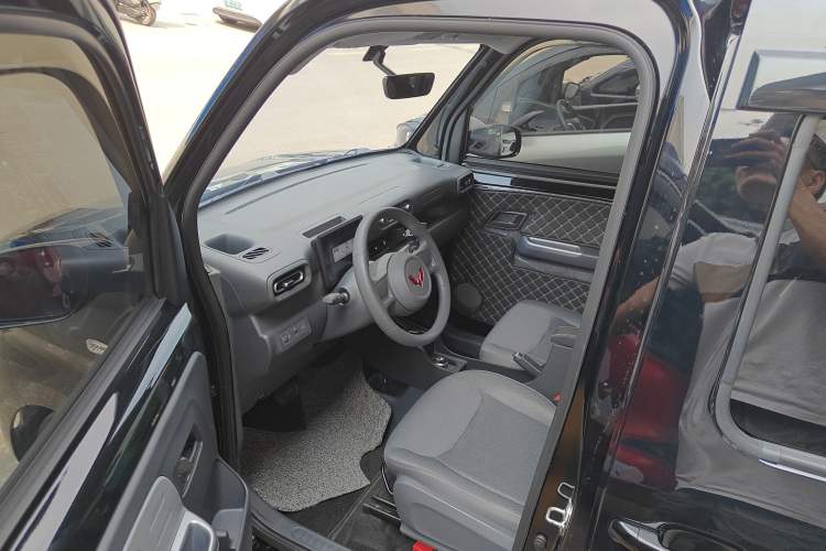 Used Wuling Zhiguang New Energy 2025 Comfort Model Left Front Seat