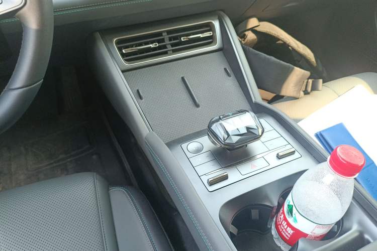 Used BYD Qin L 2025 DM-i Smart Drive 120KM Leading Model
