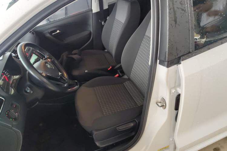 Used Volkswagen Polo 2016 1.6L Automatic Comfort Model Left Front Seat