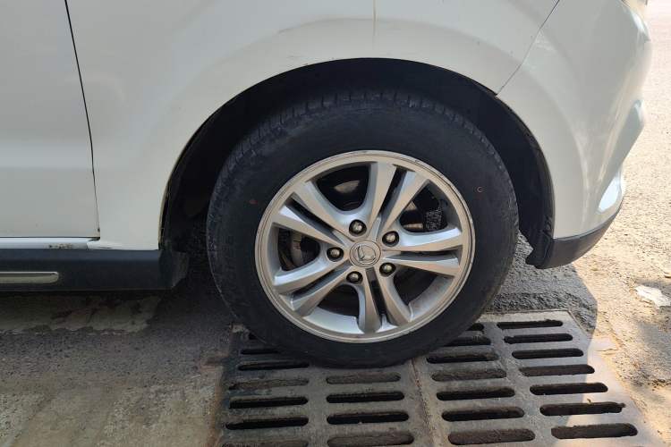 Used HYOSOW H2 2015 1.5L AMT Prestige Version BJ415C
