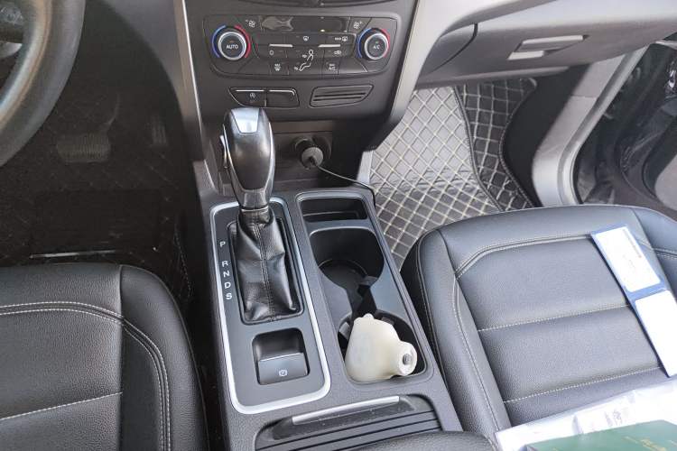 Used Ford Kuga 2019 EcoBoost 180 Two-Wheel-Drive Platinum Edition China VI Standard
