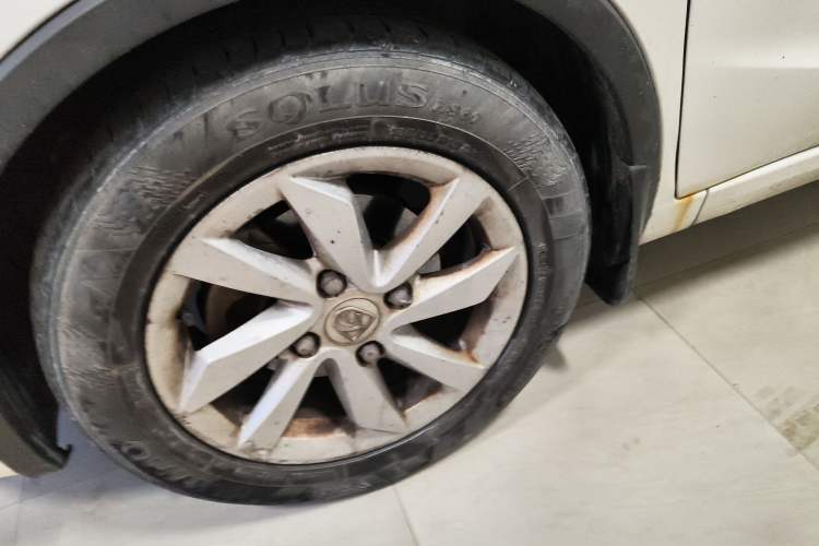 Used Baojun 310W 2017 1.5L Manual Fashion Model China V