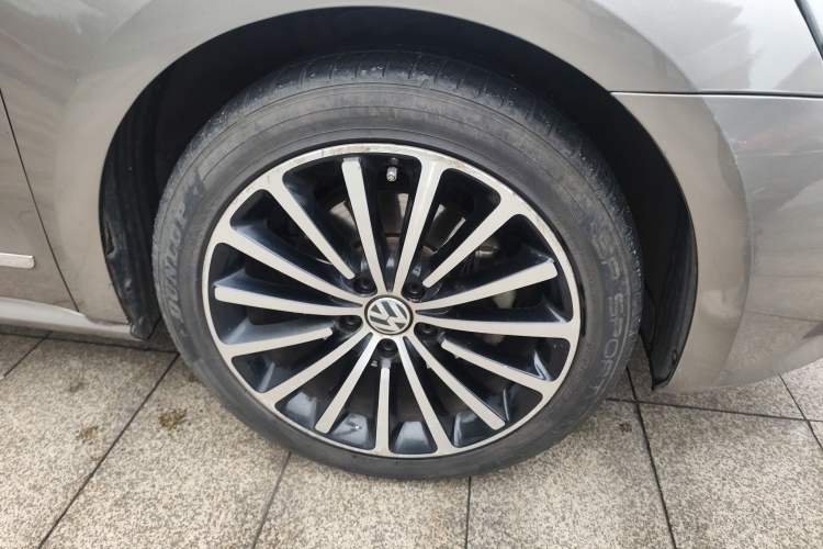 Used Volkswagen Passat 2014 2.0 TSI DSG Prestige Navigation Edition