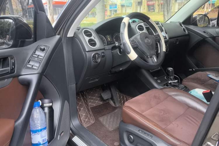 Used Volkswagen Tiguan 2013 2.0 TSI Automatic All-Wheel-Drive Flagship Edition Driver Seat