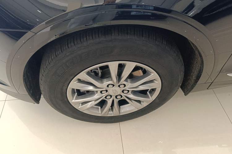 Used Cadillac XT5 2022 2.0T Two-Wheel Drive Luxury Version
