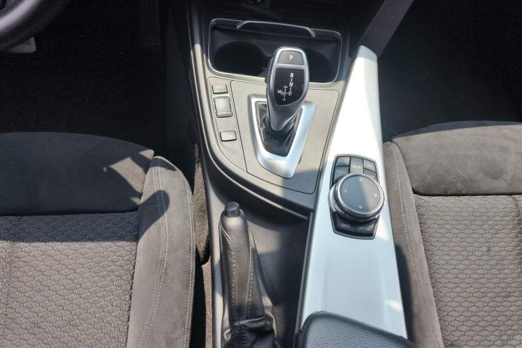 Used BMW 3 Series 2016 320i M Sport Gear Lever