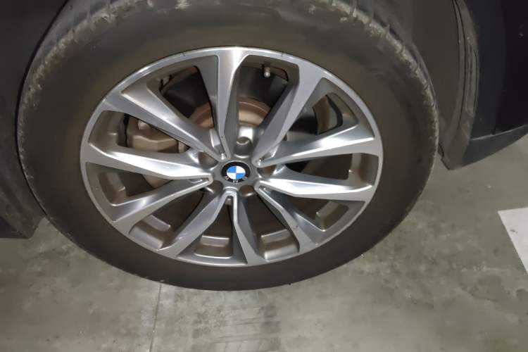 Used BMW X3 2018 xDrive25i Luxury Package China VI Emission Standard Exterior 1