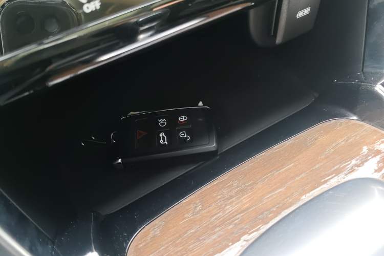 Used Land Rover Discovery Sport 2021 249 PS R-Dynamic S Performance Edition Vehicle Key